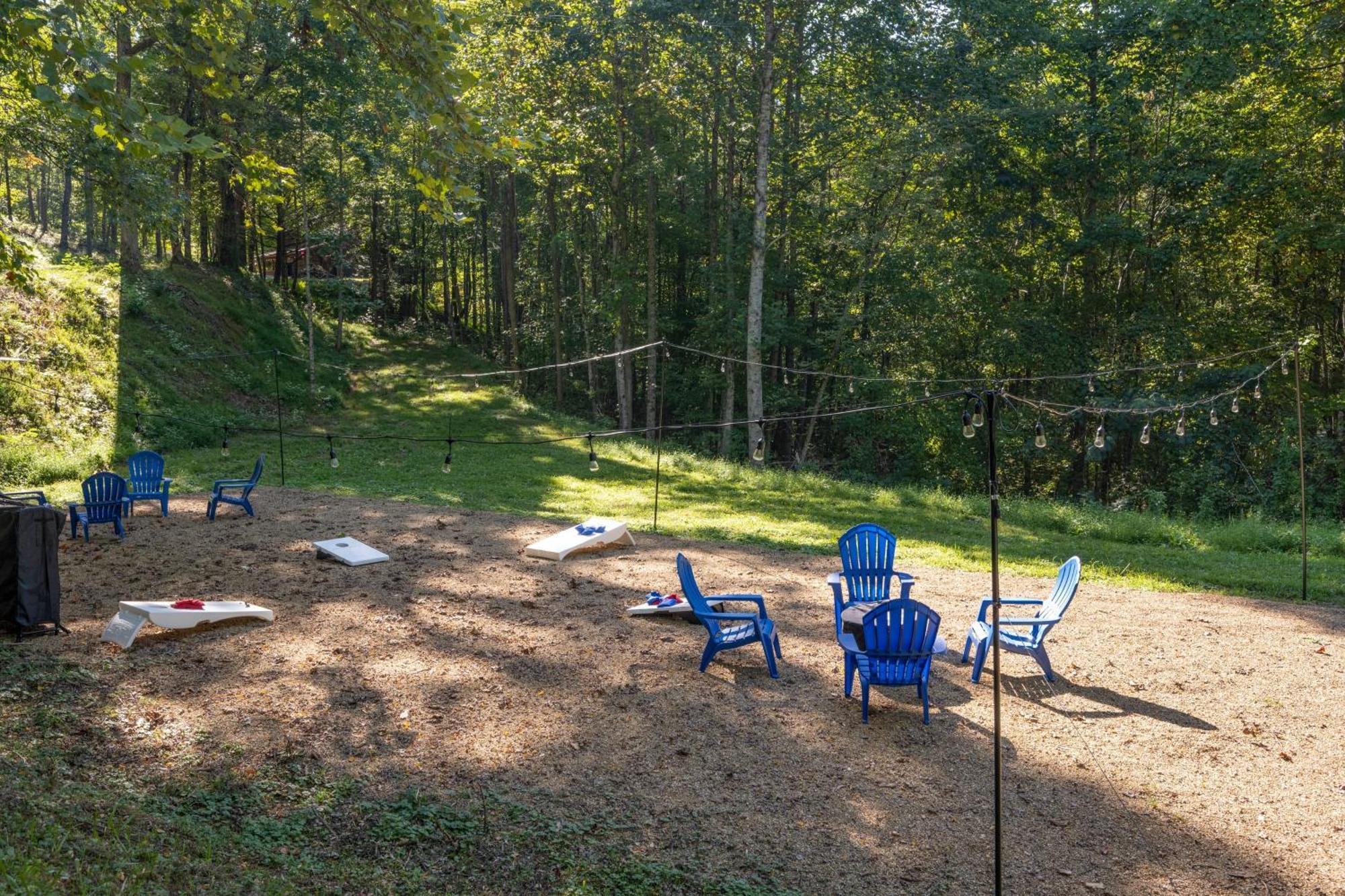 Dudley IV By Avantstay Cosy Cabin W Hot Tub Sweeping Views Pigeon Forge Exterior photo