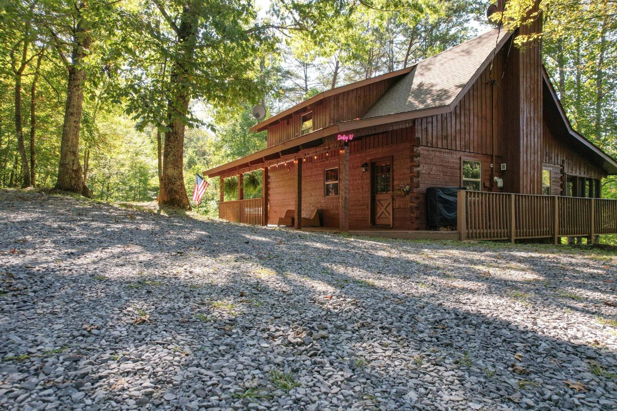 Dudley IV By Avantstay Cosy Cabin W Hot Tub Sweeping Views Pigeon Forge Exterior photo