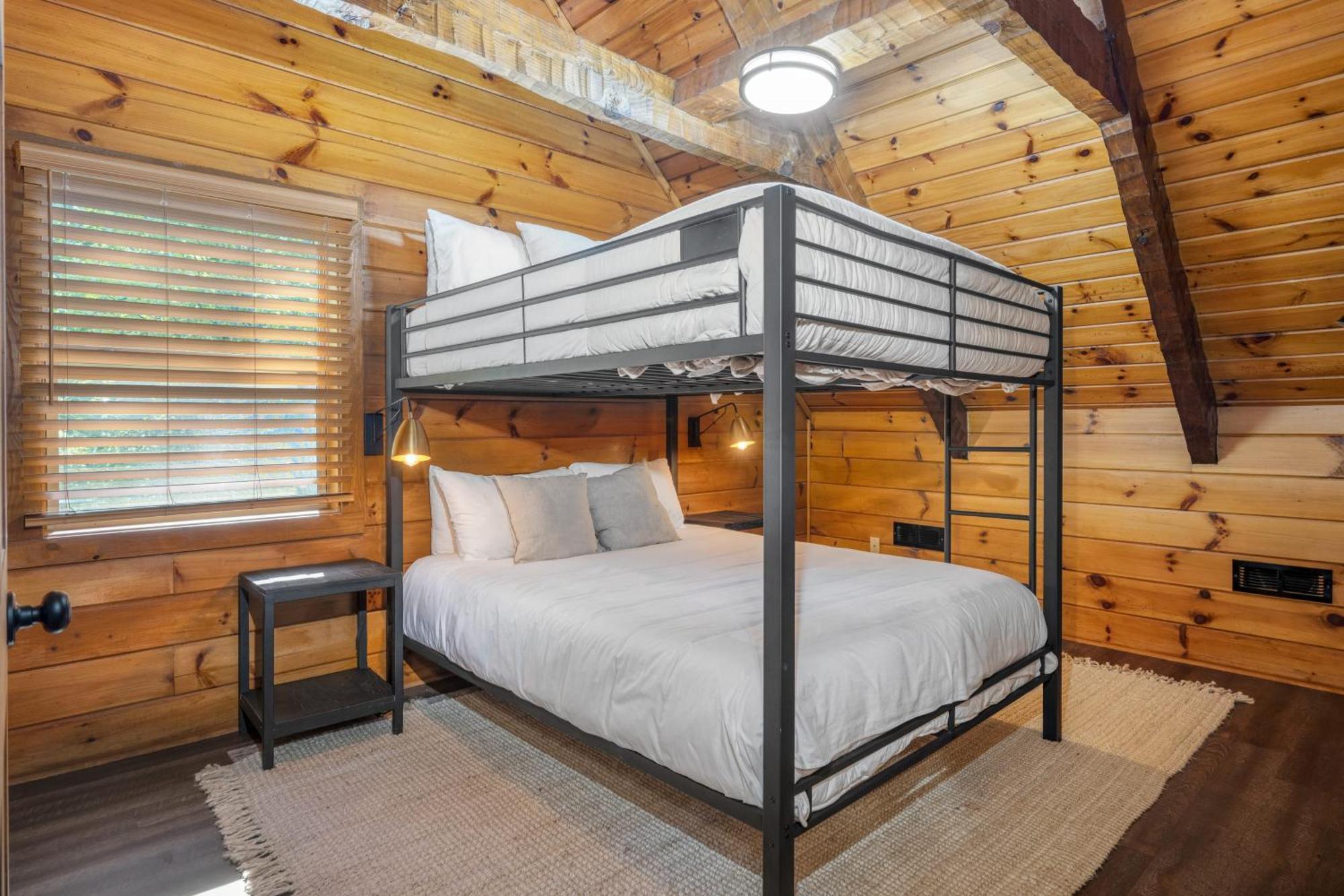 Dudley IV By Avantstay Cosy Cabin W Hot Tub Sweeping Views Pigeon Forge Exterior photo